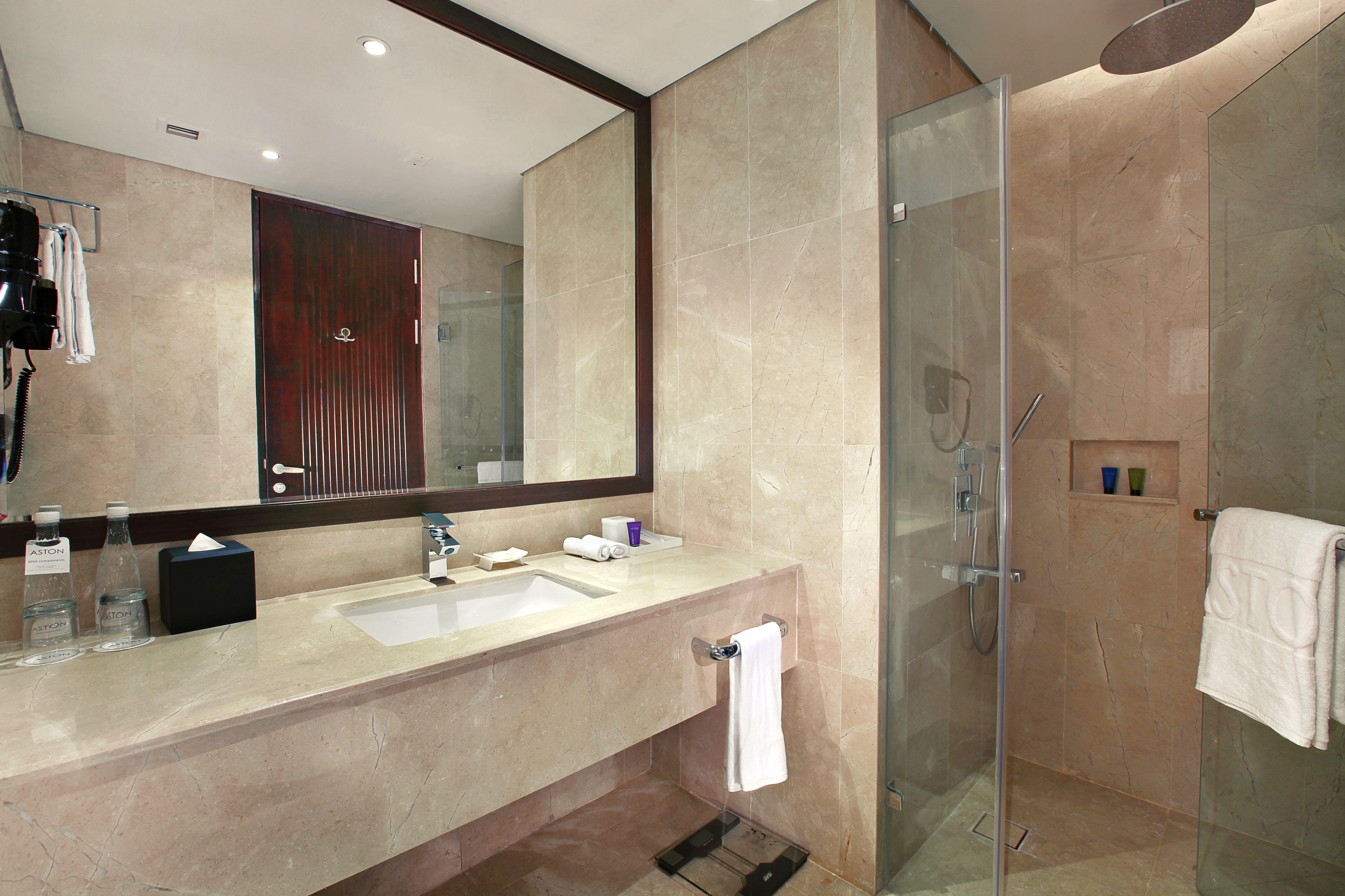 Aston Priority Simatupang Hotel And Conference Center Jakarta Exteriér fotografie