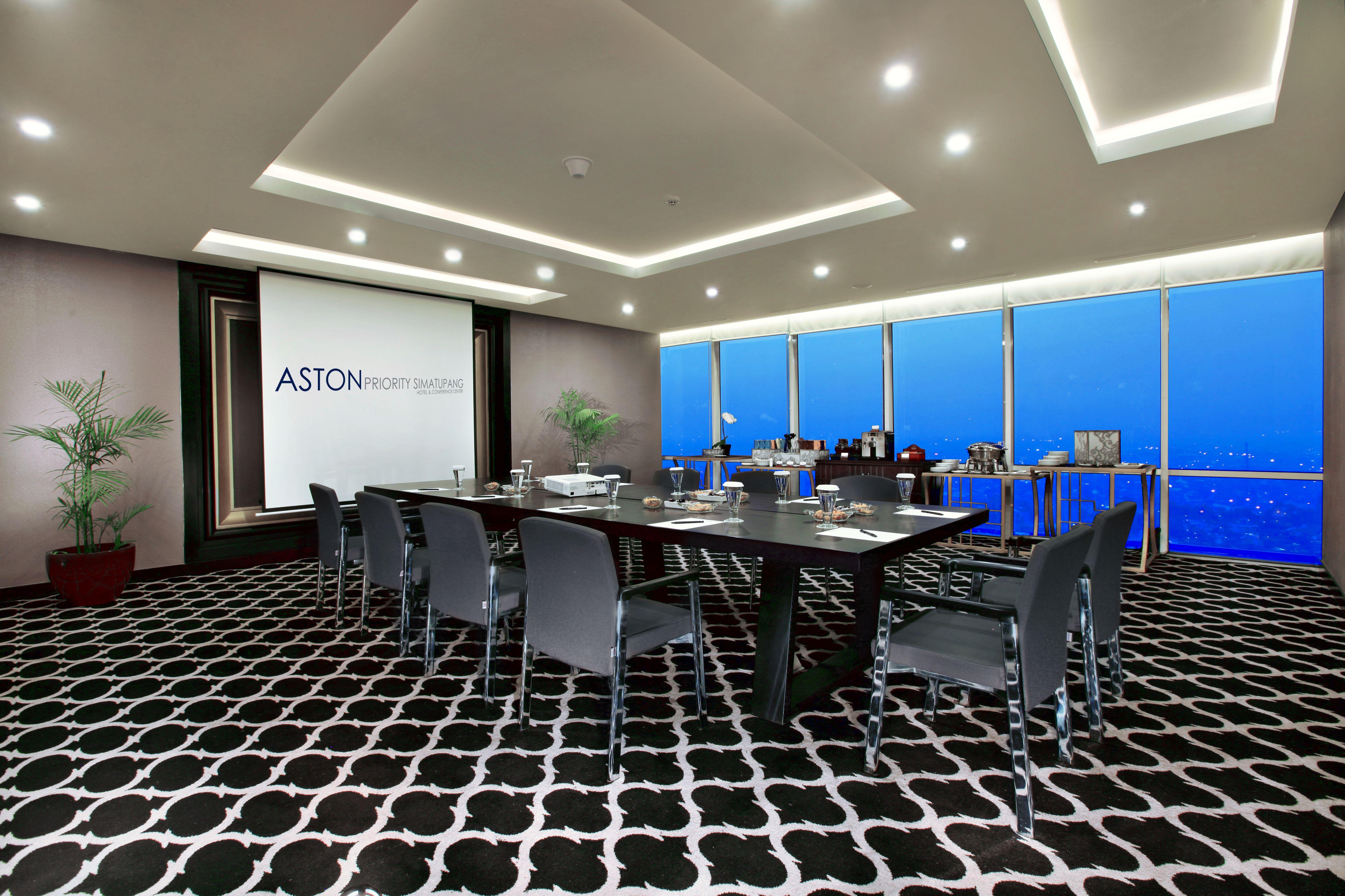 Aston Priority Simatupang Hotel And Conference Center Jakarta Exteriér fotografie