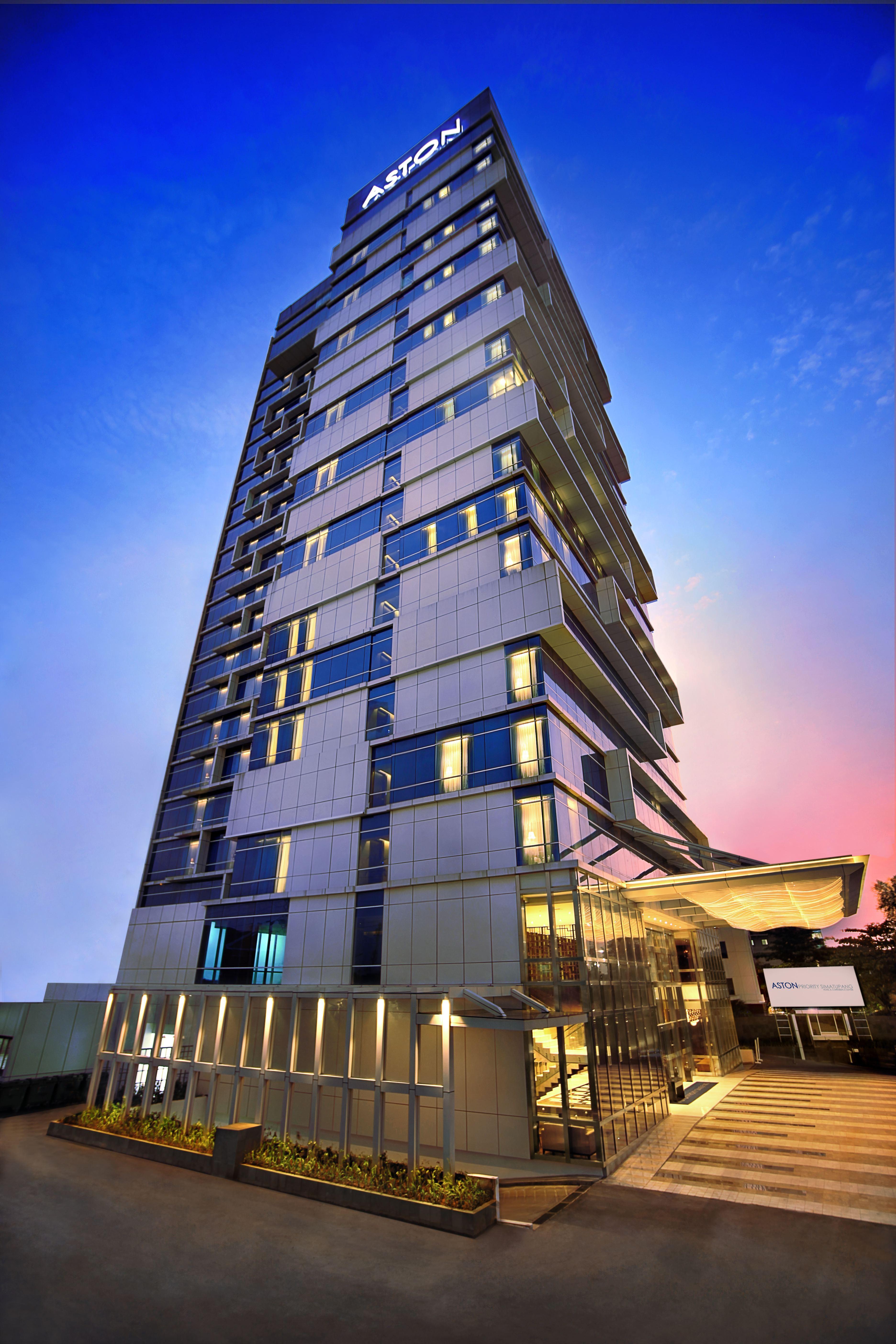 Aston Priority Simatupang Hotel And Conference Center Jakarta Exteriér fotografie