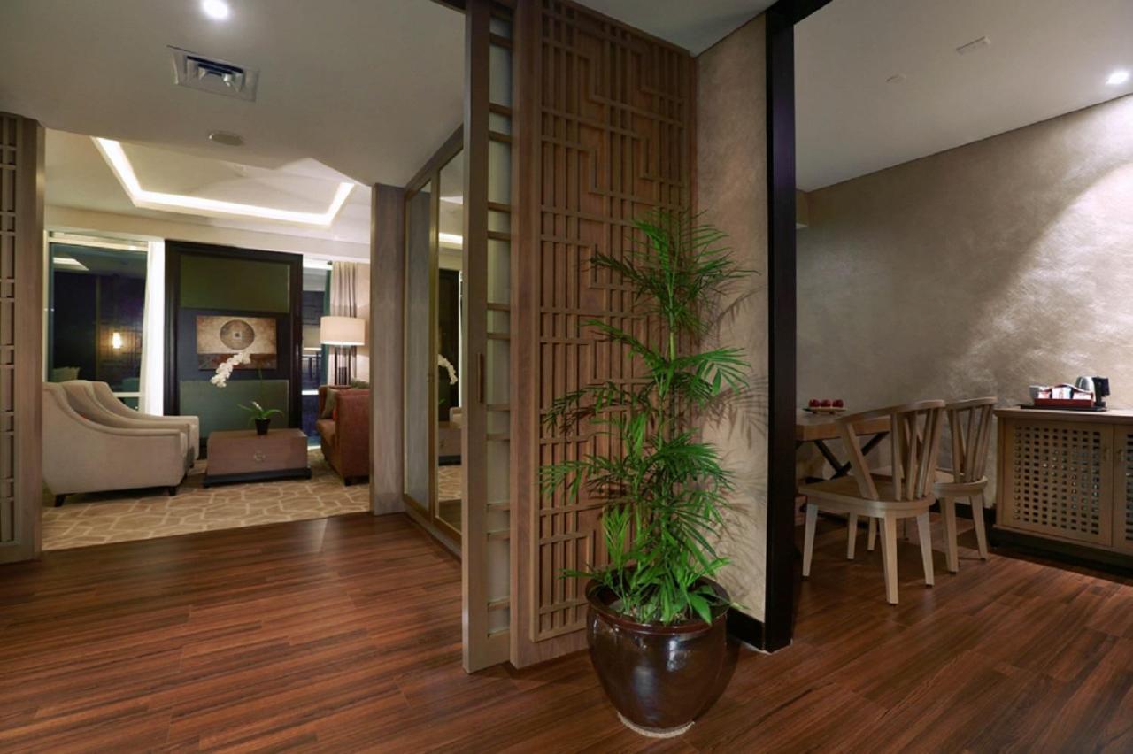 Aston Priority Simatupang Hotel And Conference Center Jakarta Exteriér fotografie