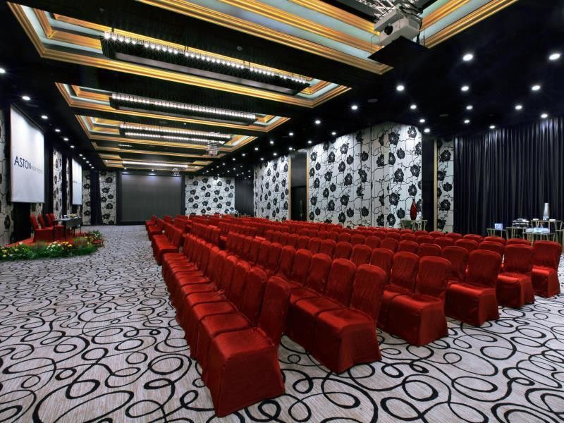 Aston Priority Simatupang Hotel And Conference Center Jakarta Exteriér fotografie