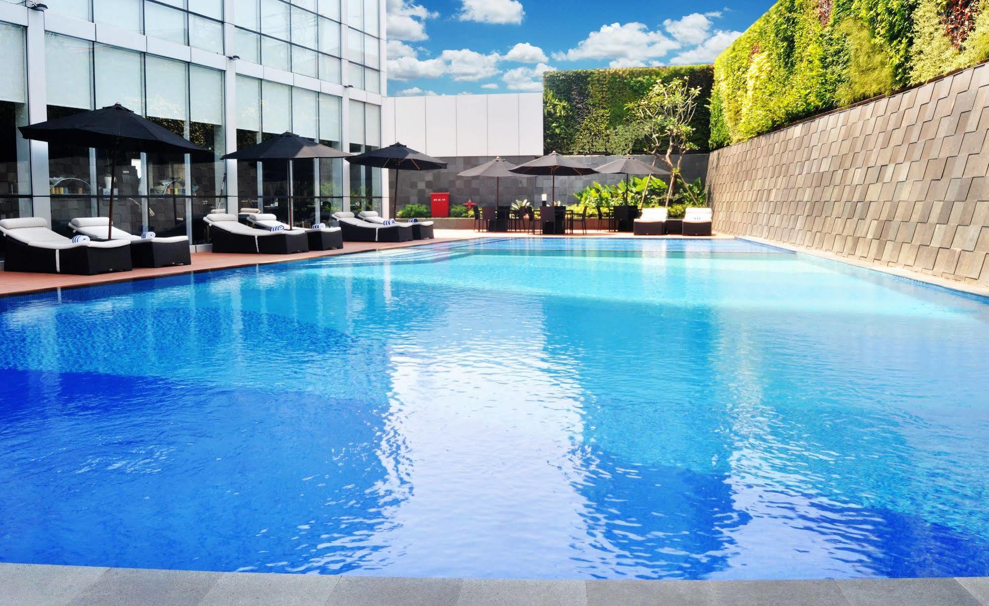 Aston Priority Simatupang Hotel And Conference Center Jakarta Exteriér fotografie